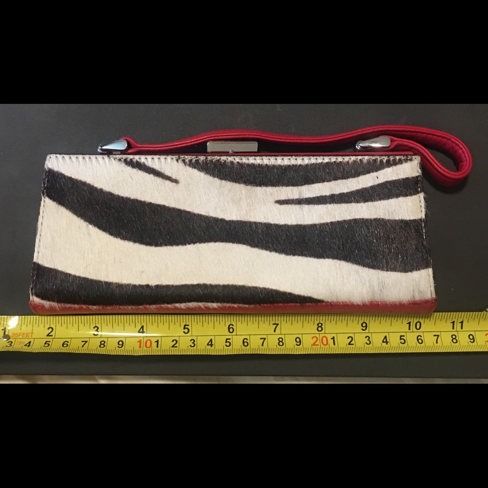Adrienne Vittadini clutch